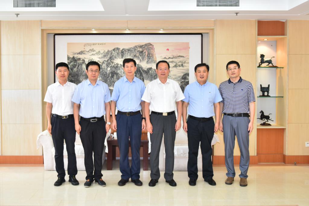 罗公利会见校友、山东大学土建与水利学院院长张庆松