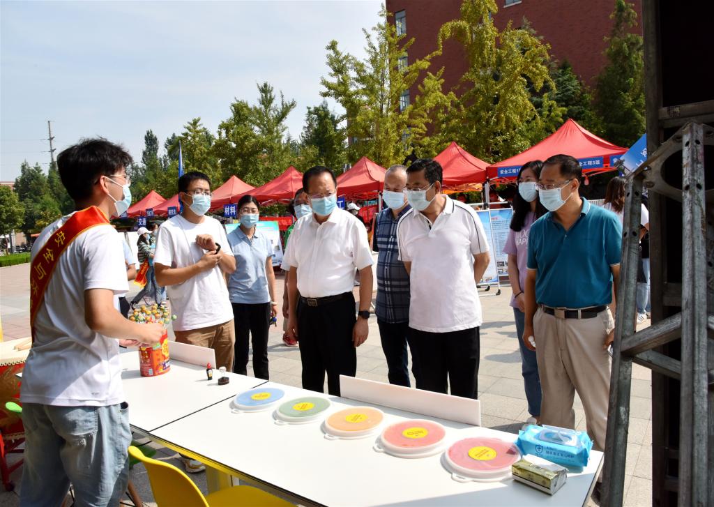 山东科技大学1万余名新生入学报到开启人生新征程