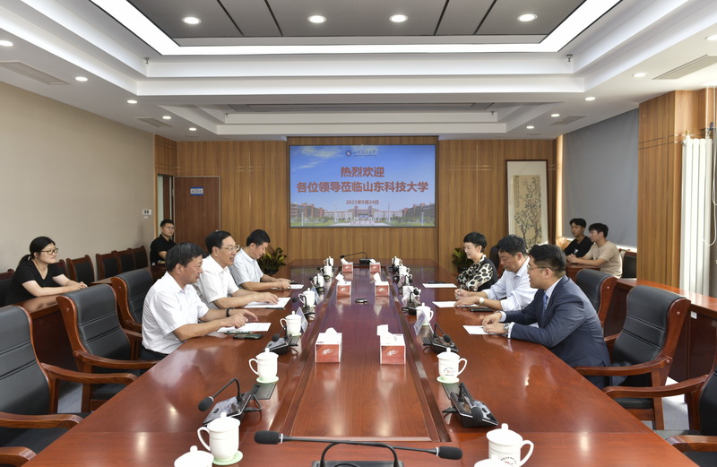 校友王青丽、张楠、梁惠来校捐赠